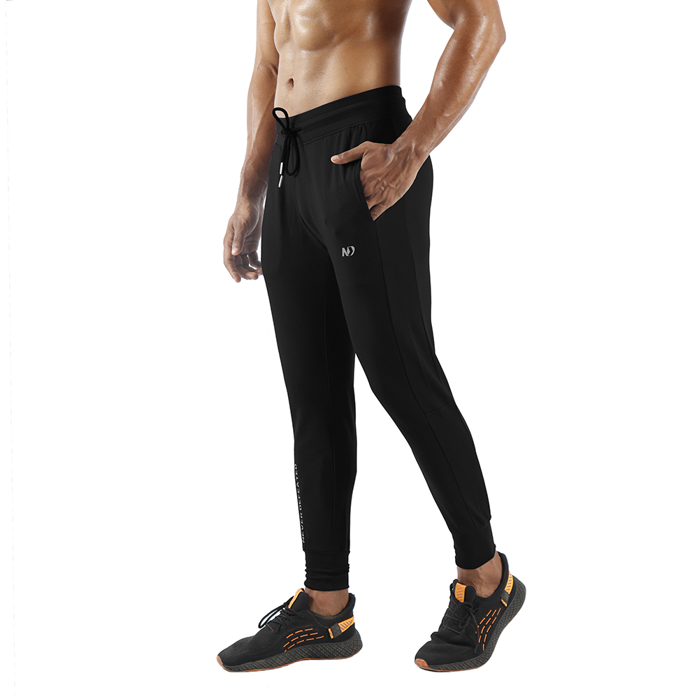 ND Essential Joggers (S, Black)
